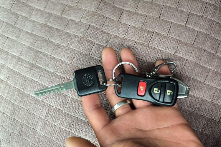 Used Nissan NV200 2014 1.6L CVT Luxury Model China V Standard Vehicle Key