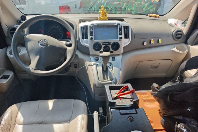 Used Nissan NV200 2014 1.6L CVT Luxury Model China V Standard Center Console