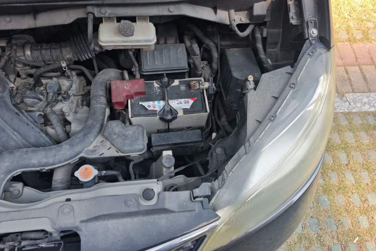 Used Nissan NV200 2014 1.6L CVT Luxury Model China V Standard Engine Bay Left