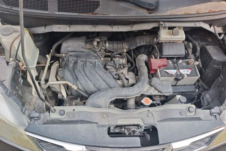 Used Nissan NV200 2014 1.6L CVT Luxury Model China V Standard Engine Bay