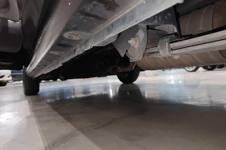 Used Nissan NV200 2014 1.6L CVT Luxury Model China IV Standard Left Side Sill