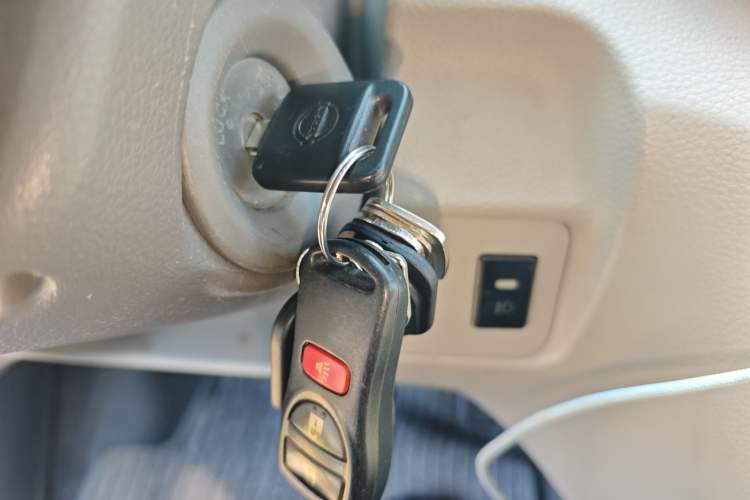 Used Nissan NV200 2014 1.6L CVT Luxury Model China V Standard Vehicle Key