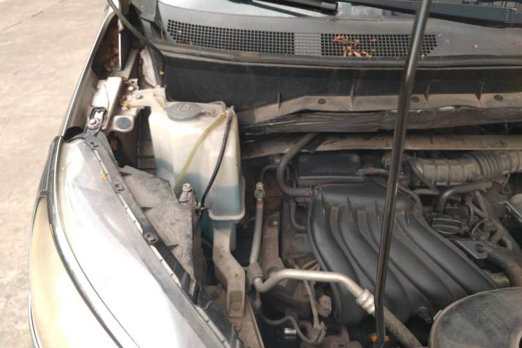 Used Nissan NV200 2014 1.6L Manual Luxury Model China IV Standard Engine Bay Right