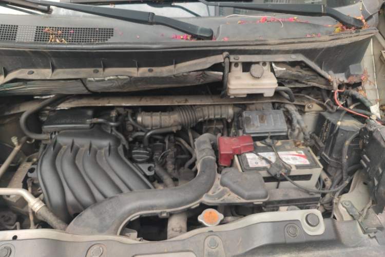 Used Nissan NV200 2014 1.6L Manual Luxury Model China IV Standard Engine Bay