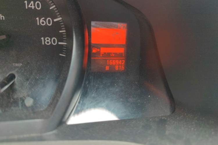 Used Nissan NV200 2014 1.6L Manual Luxury Model China IV Standard Odometer Close Up