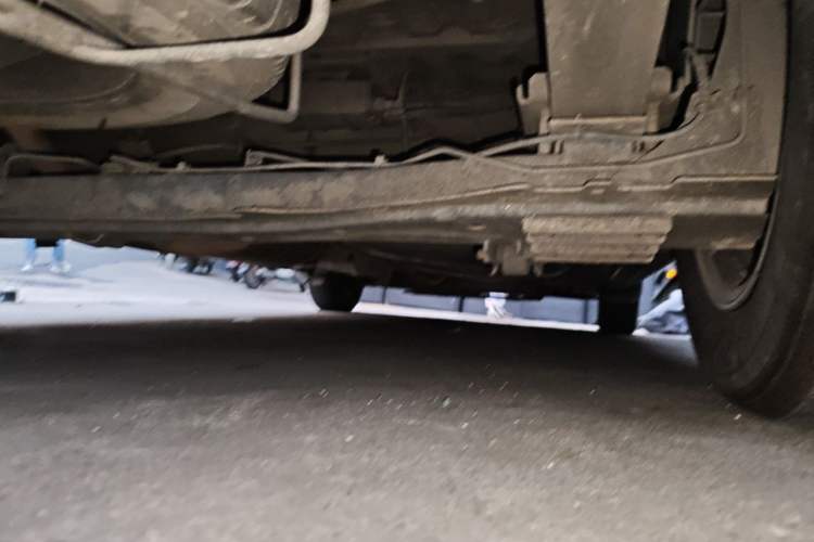 Used Nissan NV200 2014 1.6L CVT Zunya Model China IV Standard Chassis Front Right