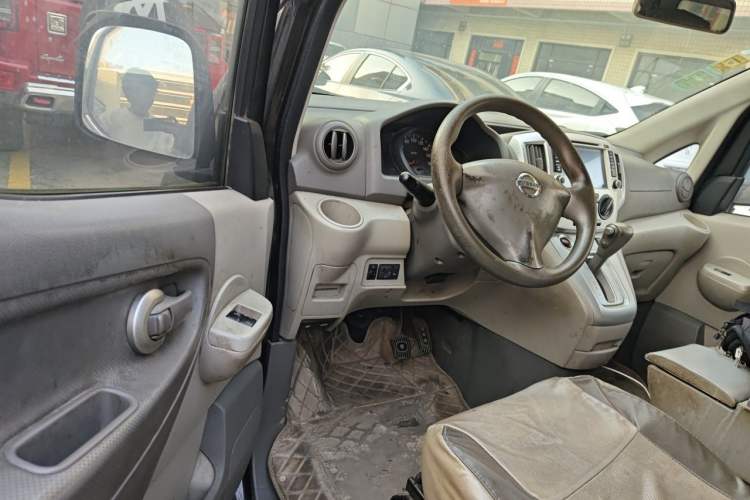 Used Nissan NV200 2014 1.6L CVT Luxury Model China V Standard Driver Seat