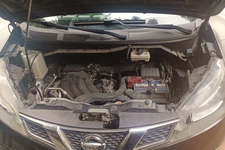 Used Nissan NV200 2014 1.6L CVT Luxury Model China IV Standard Engine Bay