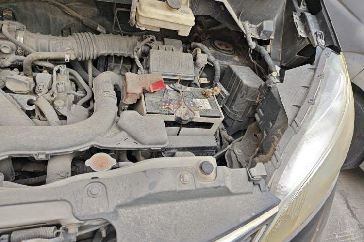 Used Nissan NV200 2014 1.6L CVT Luxury Model China V Standard Engine Bay Left