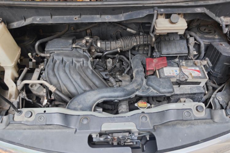 Used Nissan NV200 2014 1.6L CVT Zunya Model China IV Standard Engine Bay
