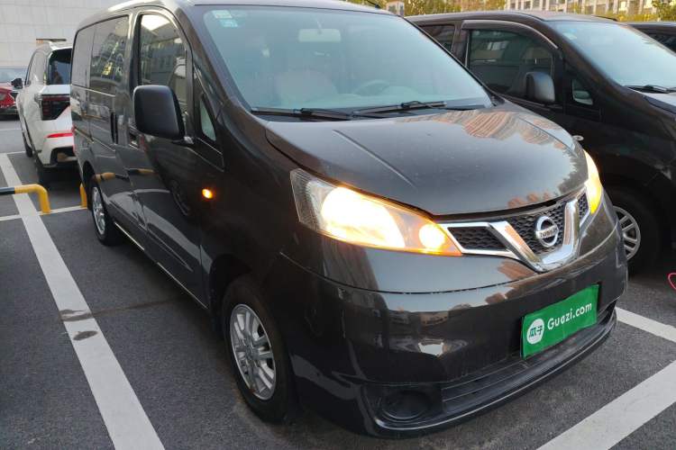 Used Nissan NV200 2014 1.6L Manual Zunya Model China IV Standard Front Right 45 Deg