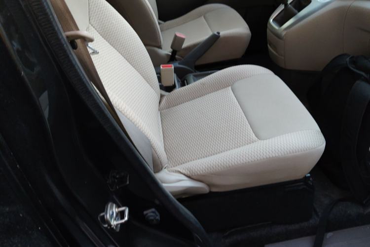 Used Nissan NV200 2014 1.6L Manual Zunya Model China IV Standard Right Front Seat