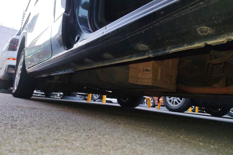 Used Nissan NV200 2014 1.6L Manual Zunya Model China IV Standard Right Side Sill