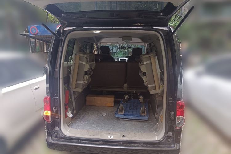 Used Nissan NV200 2014 1.6L CVT Luxury Model China IV Standard Trunk