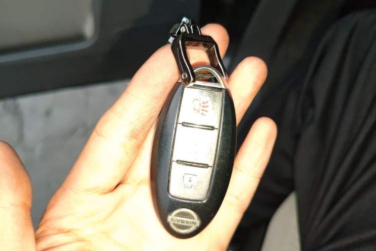 Used Nissan NV200 2014 1.6L CVT Zunya Model China IV Standard Vehicle Key