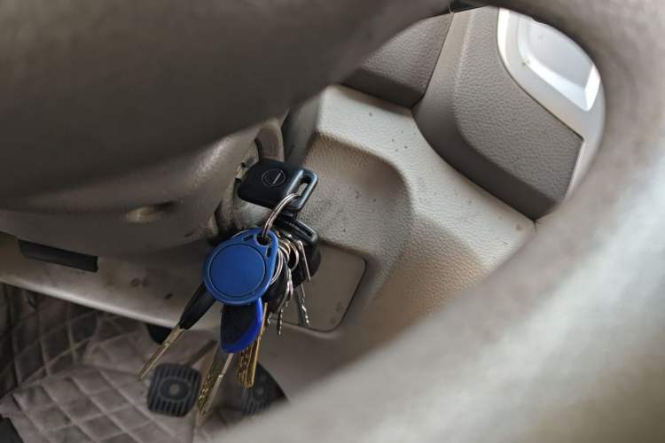 Used Nissan NV200 2014 1.6L CVT Luxury Model China V Standard Vehicle Key