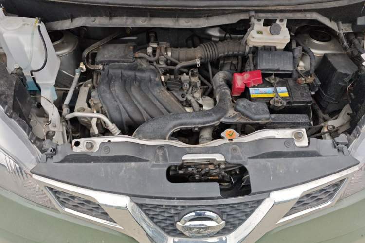 Used Nissan NV200 2014 1.6L CVT Zunya Model China IV Standard Engine Bay