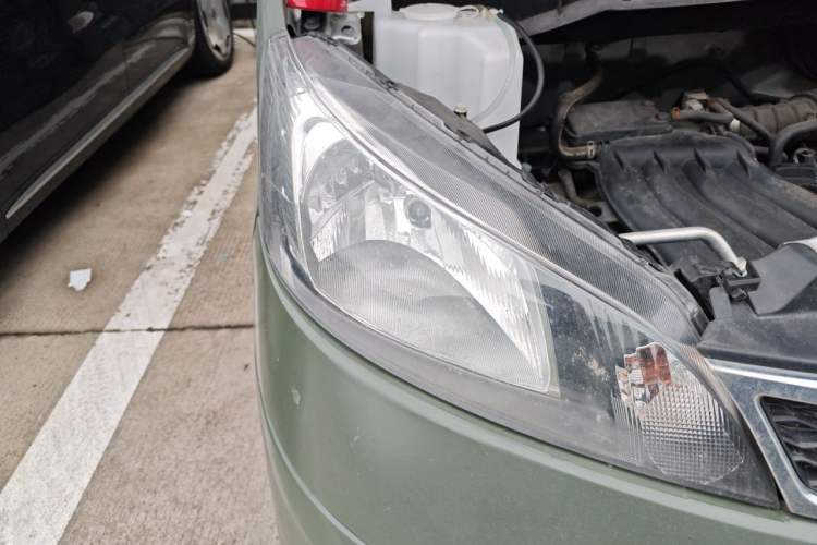 Used Nissan NV200 2014 1.6L CVT Zunya Model China IV Standard Right Front Headlight