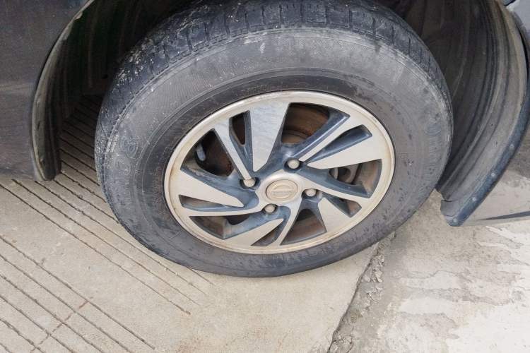 Used Nissan NV200 2014 1.6L CVT Luxury Edition China V Standard Right Front Wheel Hub