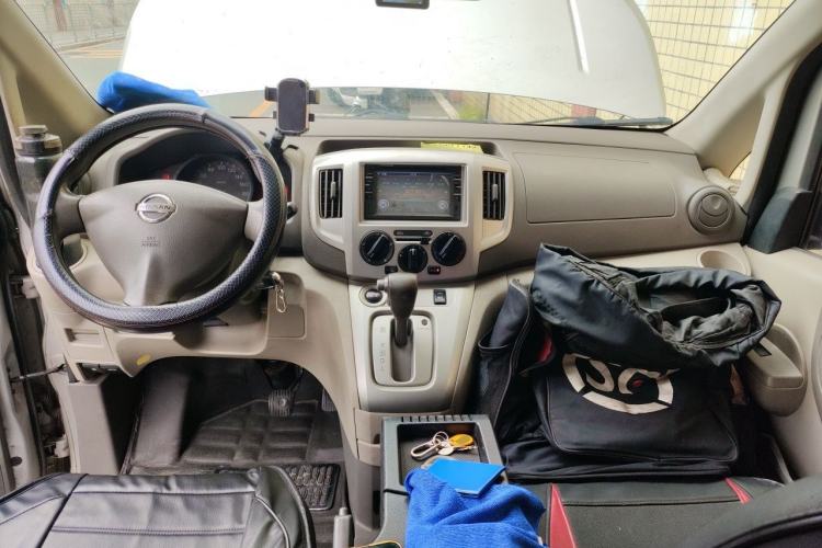 Used Nissan NV200 2014 1.6L CVT Luxury Model China V Standard Center Console
