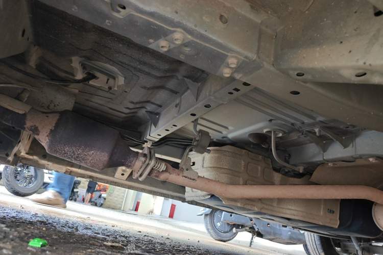Used Nissan NV200 2014 1.6L CVT Luxury Model China IV Standard Chassis Front Left
