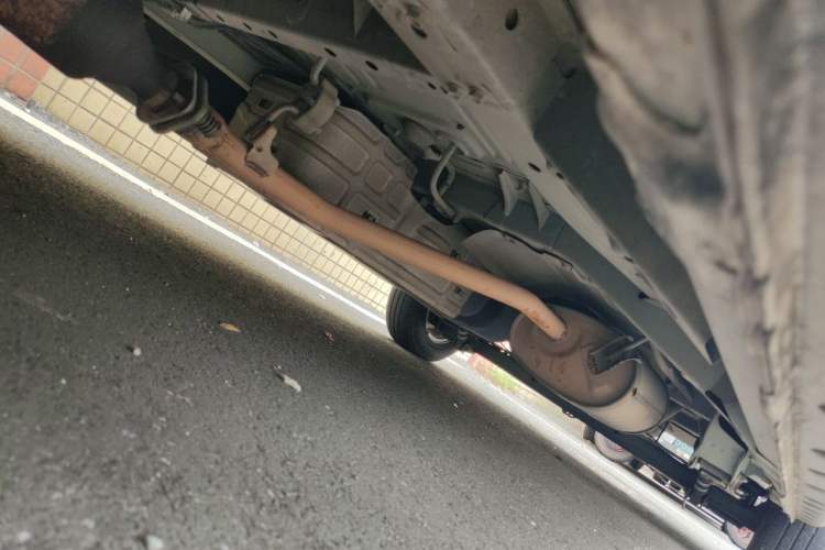 Used Nissan NV200 2014 1.6L CVT Luxury Model China V Standard Chassis Front Left