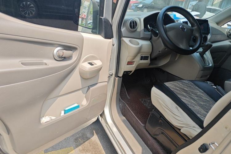 Used Nissan NV200 2014 1.6L CVT Luxury Model China IV Standard Driver Seat
