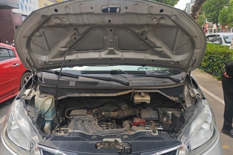 Used Nissan NV200 2014 1.6L CVT Luxury Model China IV Standard Engine Bay