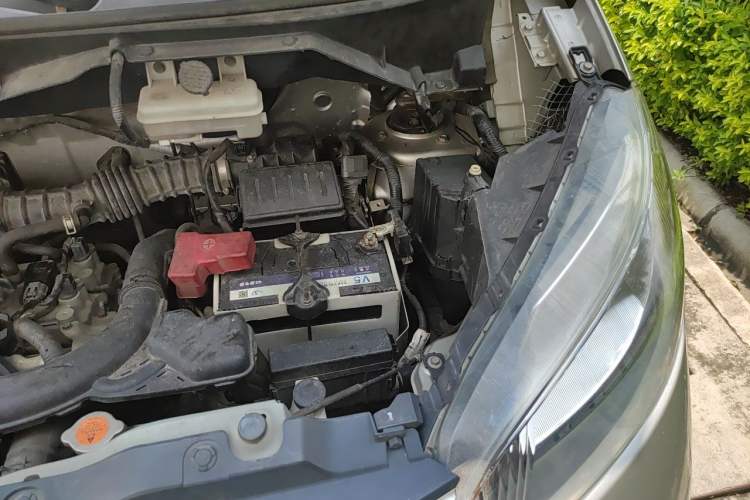 Used Nissan NV200 2014 1.6L CVT Zunya Trim China V Standard Engine Bay Left
