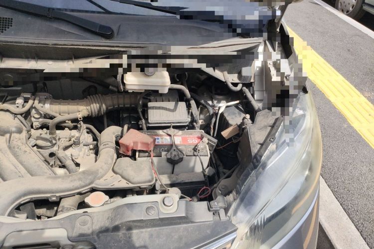 Used Nissan NV200 2014 1.6L Manual Luxury Model China IV Standard Engine Bay Left