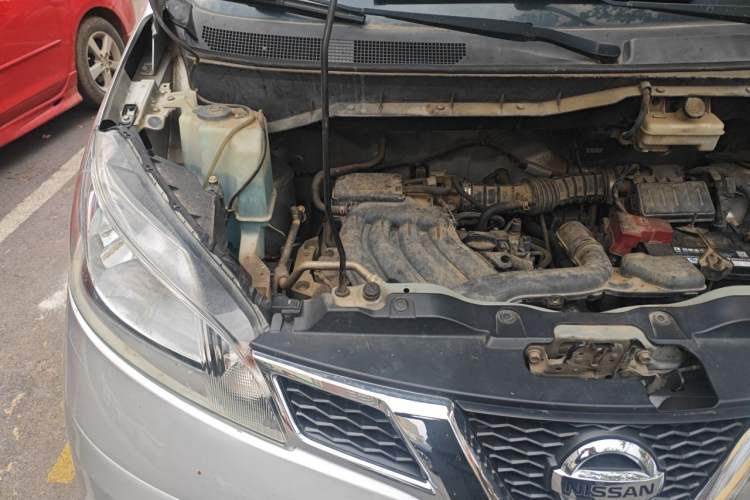 Used Nissan NV200 2014 1.6L CVT Luxury Model China IV Standard Engine Bay Right