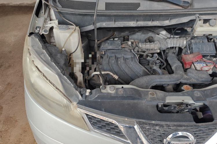 Used Nissan NV200 2014 1.6L CVT Luxury Model China IV Standard Engine Bay Right