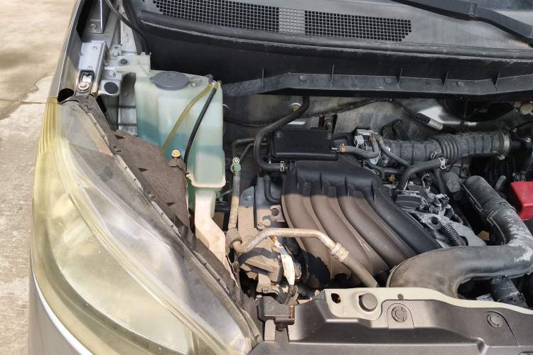 Used Nissan NV200 2014 1.6L Manual Luxury Model China V Standard Engine Bay Right
