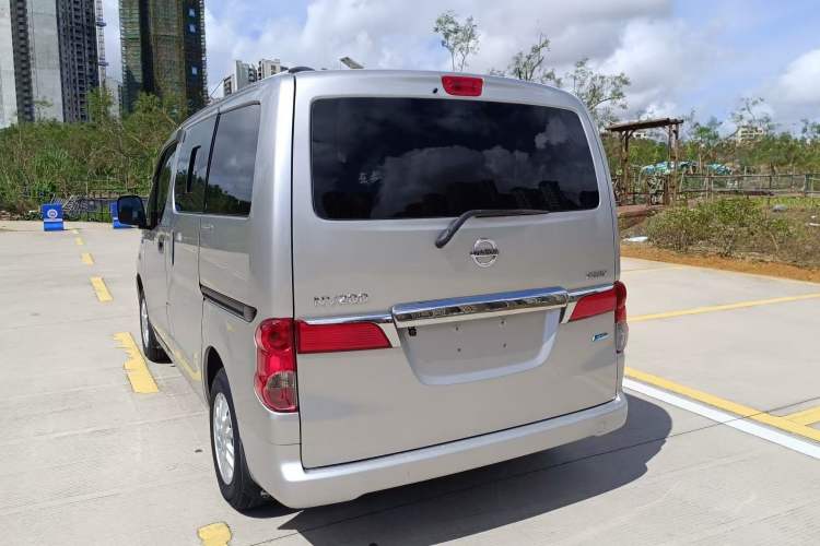 Used Nissan NV200 2014 1.6L Manual Zunya Model China IV Standard Exterior 3