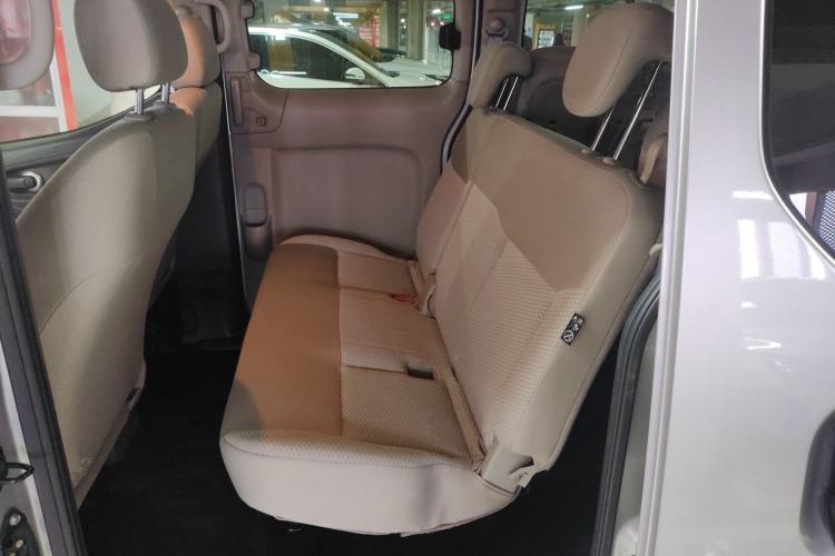 Used Nissan NV200 2014 1.6L CVT Luxury Model China IV Standard Interior 1