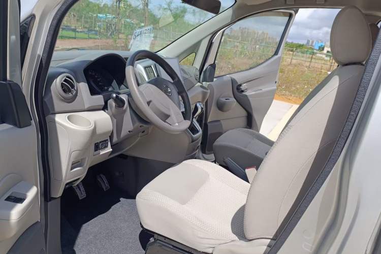 Used Nissan NV200 2014 1.6L Manual Zunya Model China IV Standard Interior 2