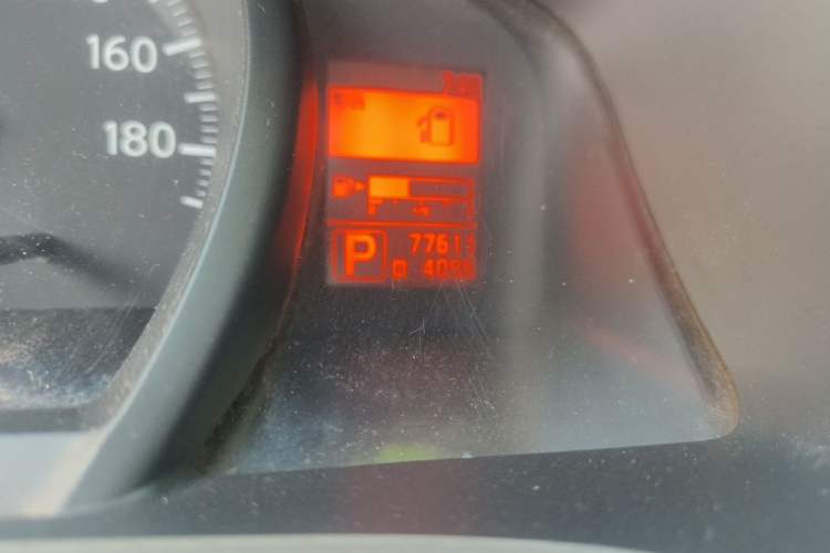 Used Nissan NV200 2014 1.6L CVT Luxury Model China IV Standard Odometer Close Up