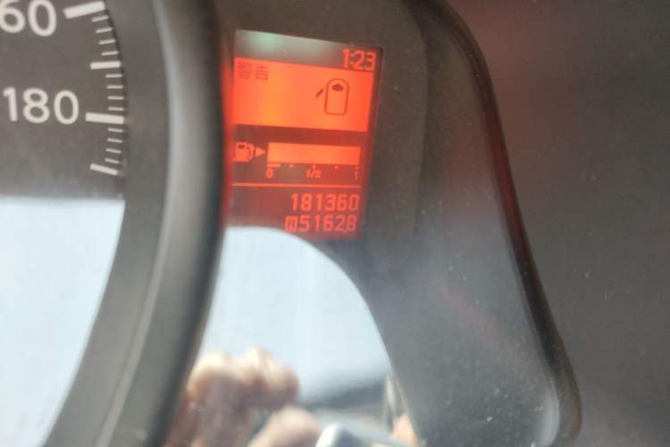 Used Nissan NV200 2014 1.6L Manual Luxury Model China IV Standard Odometer Close Up
