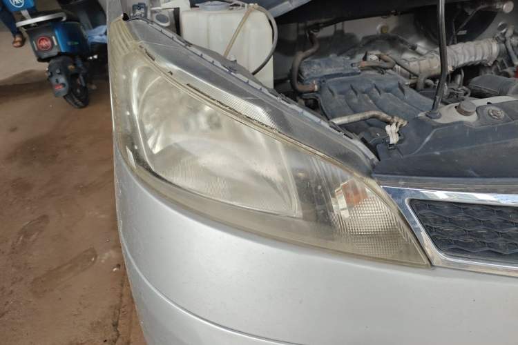 Used Nissan NV200 2014 1.6L CVT Luxury Model China IV Standard Right Front Headlight