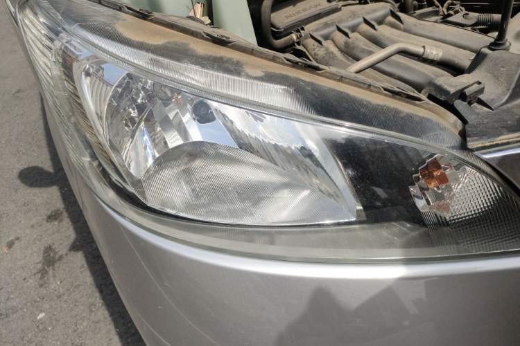 Used Nissan NV200 2014 1.6L Manual Luxury Model China IV Standard Right Front Headlight