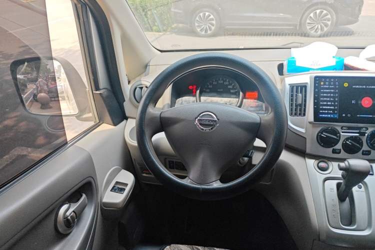 Used Nissan NV200 2014 1.6L CVT Luxury Model China IV Standard Steering Wheel