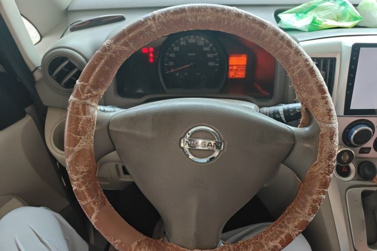 Used Nissan NV200 2014 1.6L CVT Luxury Model China IV Standard Steering Wheel