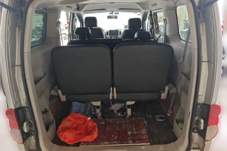 Used Nissan NV200 2014 1.6L CVT Luxury Model China IV Standard Trunk