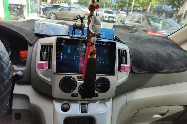 Used Nissan NV200 2014 1.6L Manual Zunya Model China IV Standard Audio And AC Panel