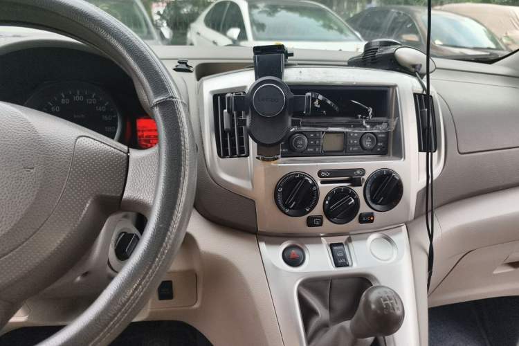 Used Nissan NV200 2014 1.6L Manual Luxury Model China IV Standard Audio And AC Panel