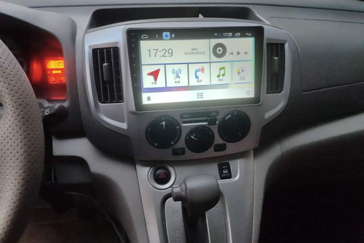 Used Nissan NV200 2014 1.6L CVT Luxury Model China IV Standard Audio And AC Panel