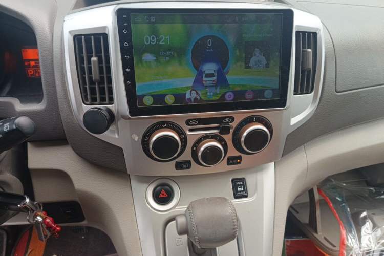 Used Nissan NV200 2014 1.6L CVT Luxury Model China IV Standard Audio And AC Panel