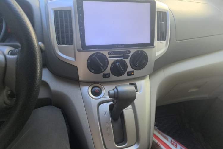 Used Nissan NV200 2014 1.6L CVT Luxury Model China V Standard Audio And AC Panel