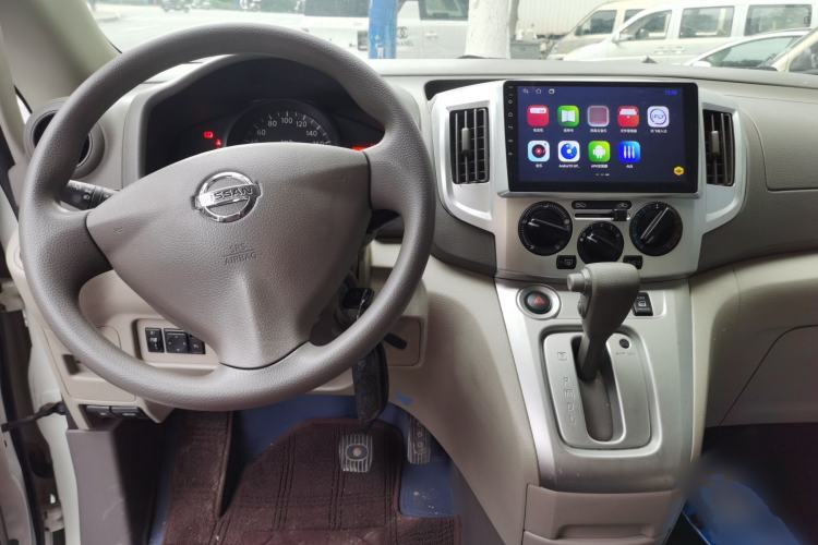 Used Nissan NV200 2014 1.6L CVT Luxury Model China IV Standard Center Console