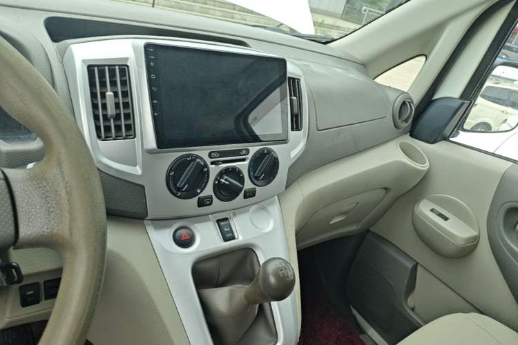 Used Nissan NV200 2014 1.6L Manual Zunya Model China IV Standard Center Console